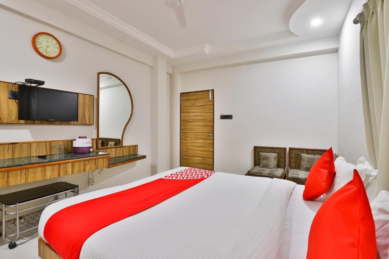 Oyo 23540 Hotel Suryakant Rádžkót Exteriér fotografie