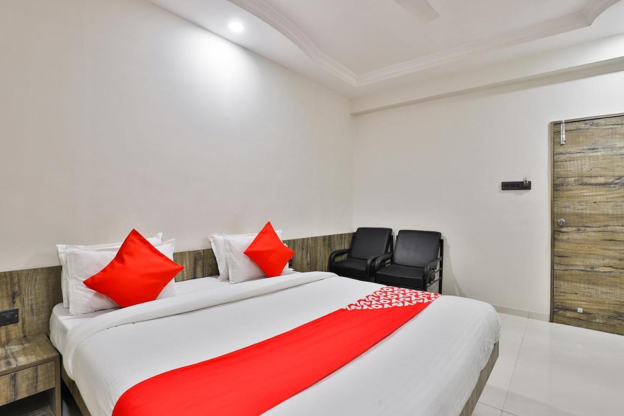 Oyo 23540 Hotel Suryakant Rádžkót Exteriér fotografie