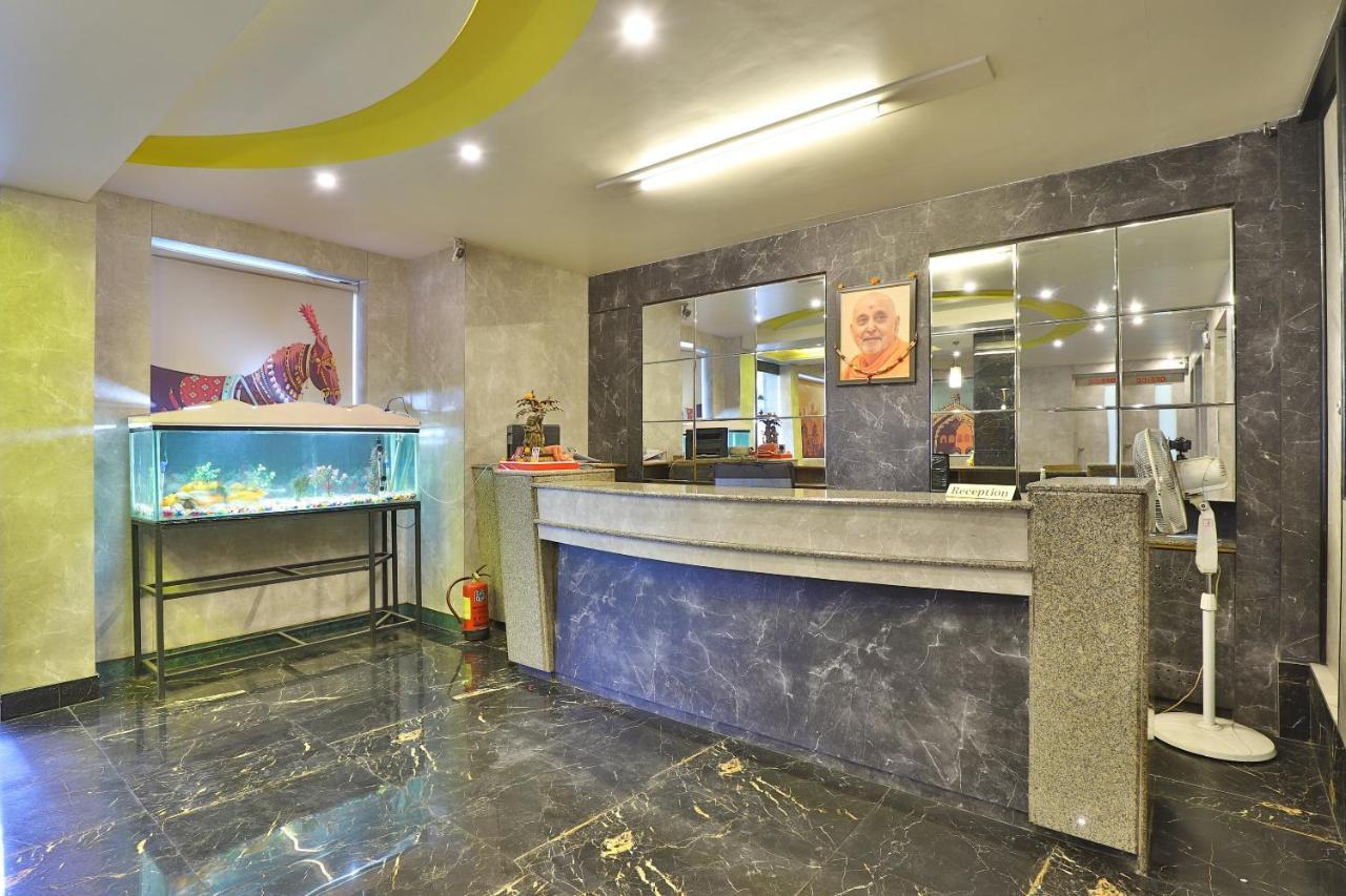 Oyo 23540 Hotel Suryakant Rádžkót Exteriér fotografie
