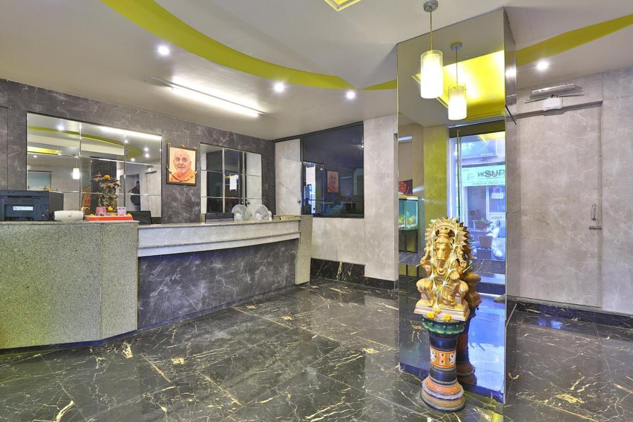 Oyo 23540 Hotel Suryakant Rádžkót Exteriér fotografie